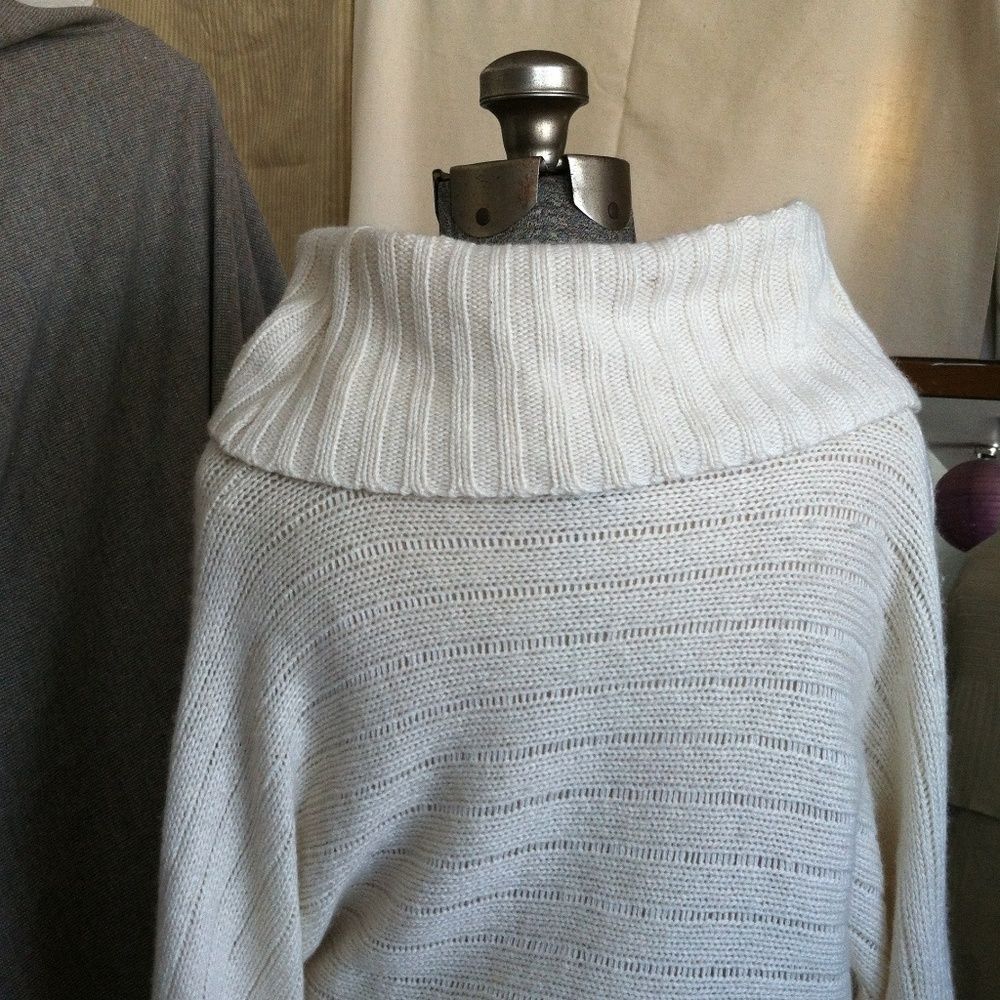 CALVIN Klein Cowel Statement Sweater - Picture 3 of 6